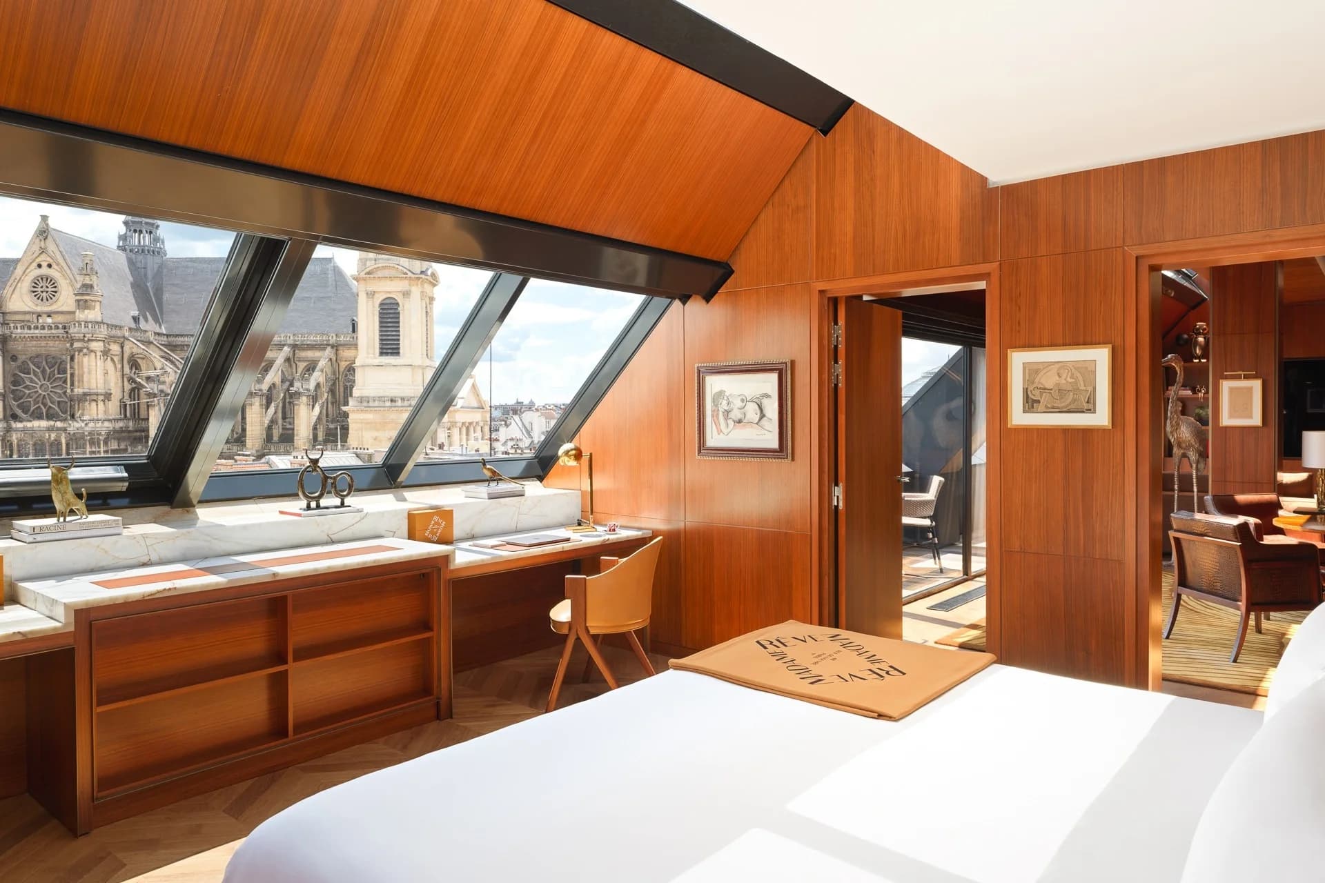 La Suite Penthouse de Madame Rêve : une vision contemporaine du luxe parisien