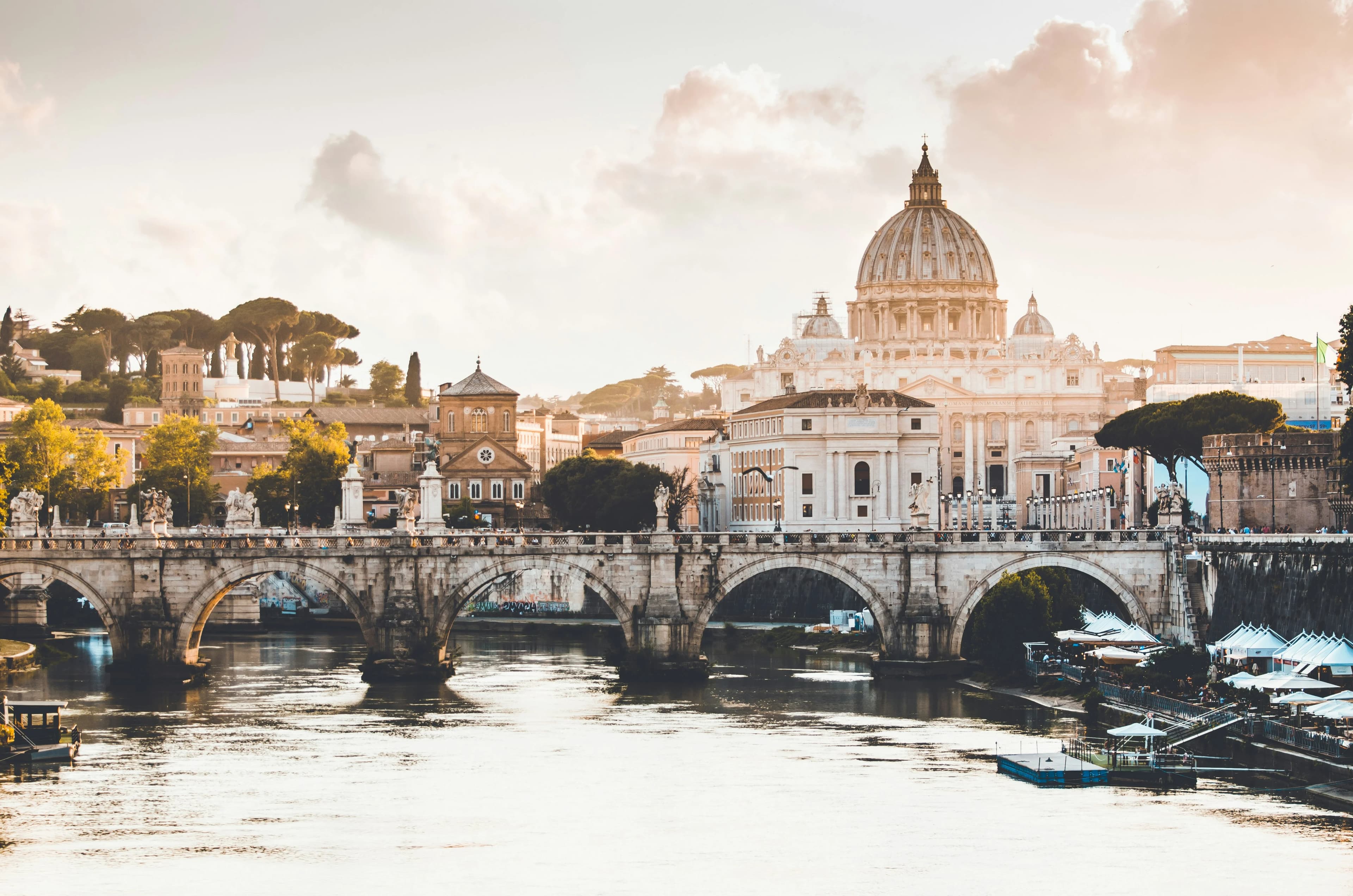 The Definitive Guide to Rome's Best Luxury Hotel Suites 