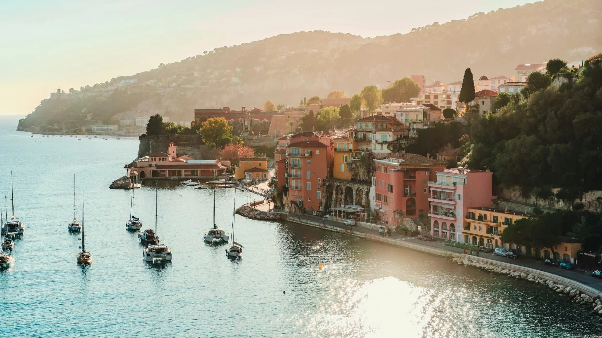 The Definitive Guide to French Riviera's Best Luxury Hotel Suites