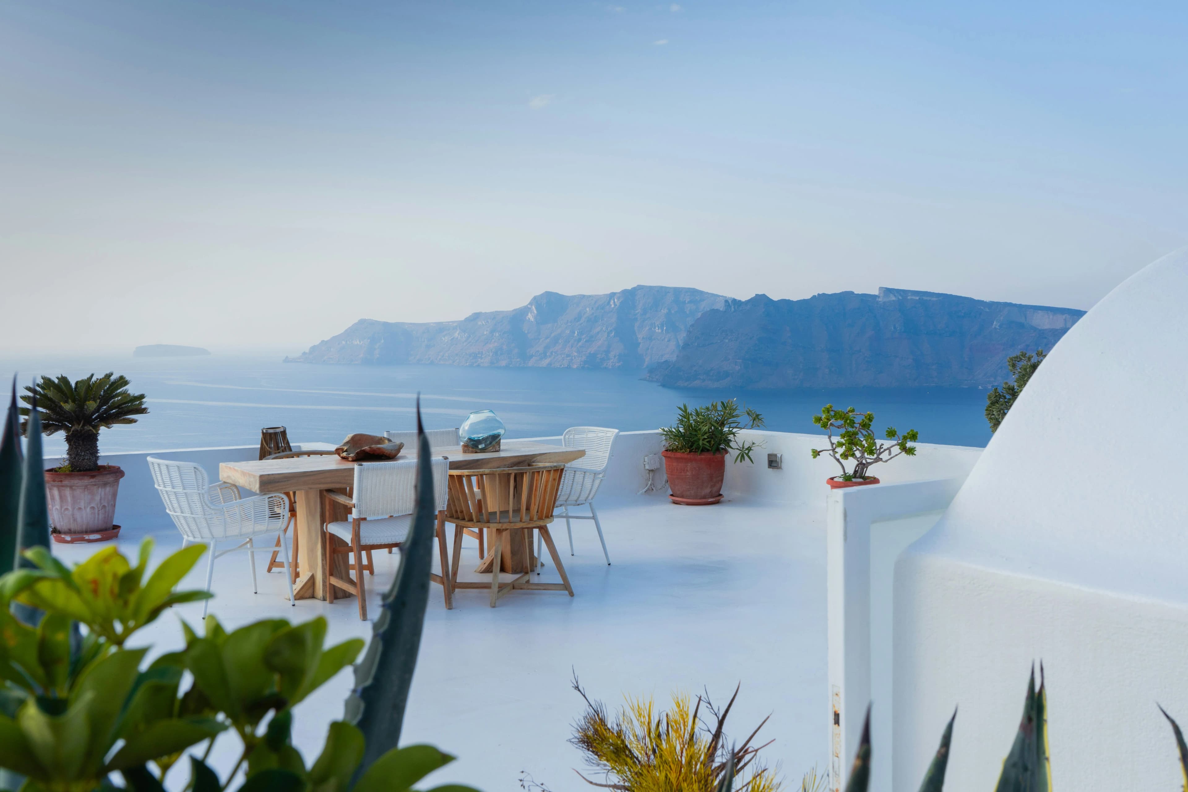 The Definitive Guide to Santorini's Best Luxury Hotel Suites