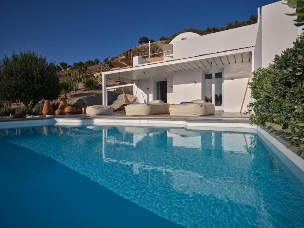 Santorini Heights